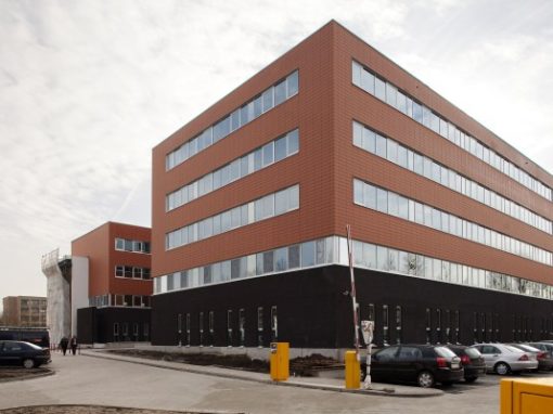 ZAS AUGUSTINUS | WILRIJK<br><span style='color:#31495a;font-size:12px;'>Stralingsbunker, verbindingsgang (fase 1), Kankercentrum (fase 2), oncologisch dagziekenhuis, consultatieruimtes, nierdialyse, gyneacologie, groepsdirectie, labo, hoorcentrum (fase 3)</span>