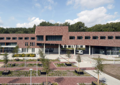 HOF TER SCHELDEWoon- en Zorgcentrum, nursing flats, polykliniek, ondergrondse parking, landschap