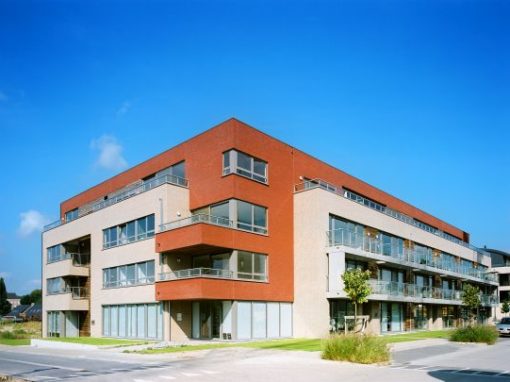 ONTARIO<br><span style='color:#31495a;font-size:12px;'>Residential apartment complex </span>