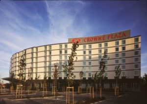 Nieuwbouw en interieur hotel Crowne Plaza Brussels Airport Brussel, project huisvesting SVR-ARCHITECTS