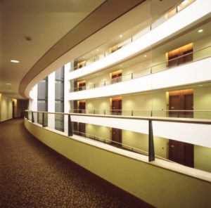 Nieuwbouw en interieur hotel Crowne Plaza Brussels Airport Brussel, project huisvesting SVR-ARCHITECTS
