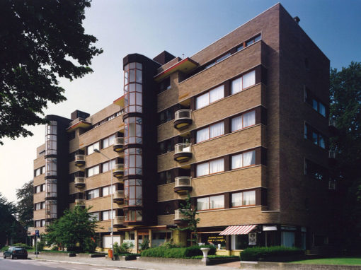 ELSDONCK<br><span style='color:#31495a;font-size:12px;'>Residentiëel appartementencomplex</span>
