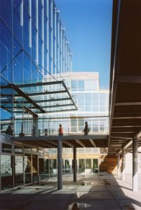 Nieuwbouw gemeentehuis Koksijde, kantoorgebouw en project ontspanning SVR-ARCHITECTS
