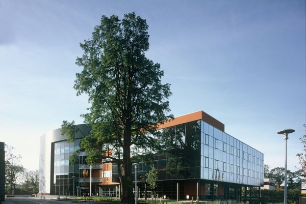 Public transport company De Lijn, Office building & car park