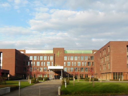 REVALIDATIEZIEKENHUIS REVARTE<br><span style='color:#31495a;font-size:12px;'>H-vormig Revalidatieziekenhuis met 200 bedden en apart volume de stichting Herbosch met 20 revalidatiebedden voor jonge patiƫnten.</span>