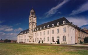Renovatie St.-Bernardklooster tot gemeentehuis Hemiksem, kantoorgebouw SVR-ARCHITECTS
