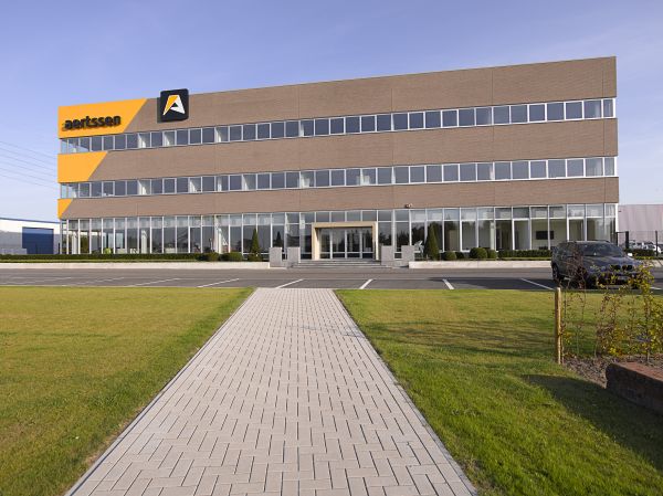 Nieuwbouw hoofdzetel bouwbedrijf Aertssen Stabroek, industriegebouw SVR-ARCHITECTS